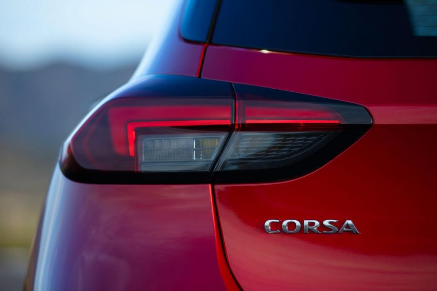 Детали экстерьера Opel Corsa GS Line (F) 2019 года  (фото 11 из 44)